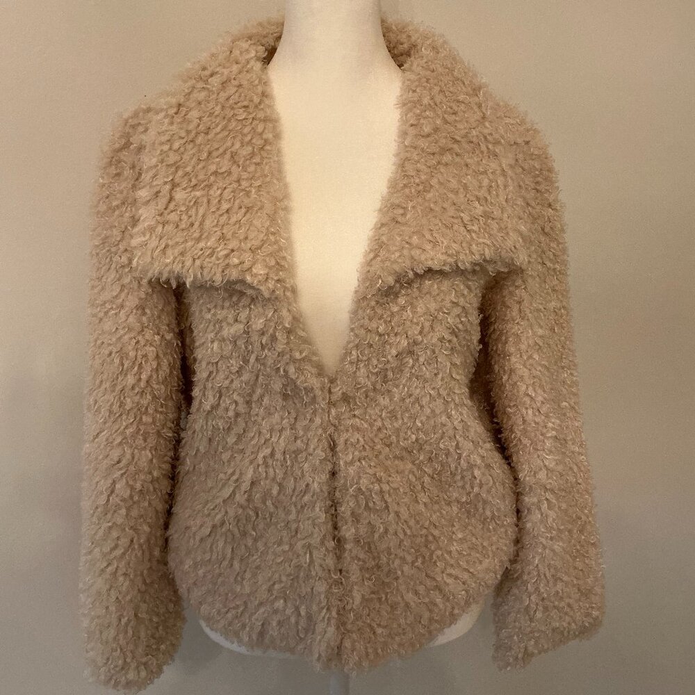 Elan Fluffy Short, Tan Jacket - Size Medium